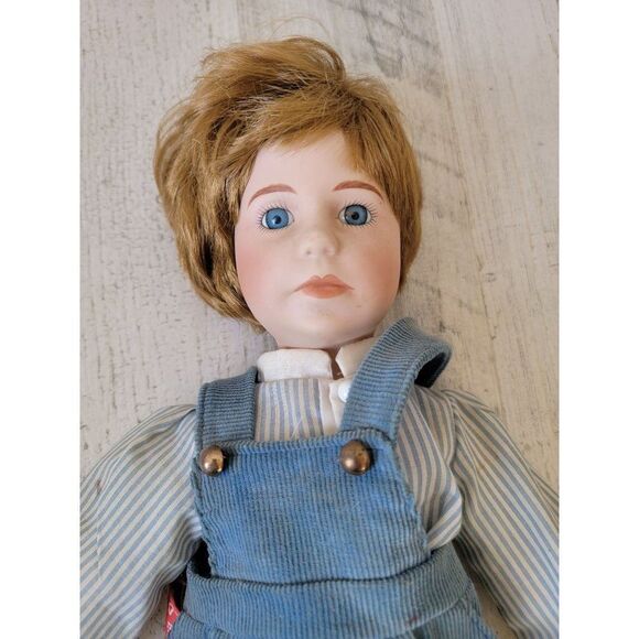Design debut porcelain doll little boy blue collectible - Picture 4 of 13